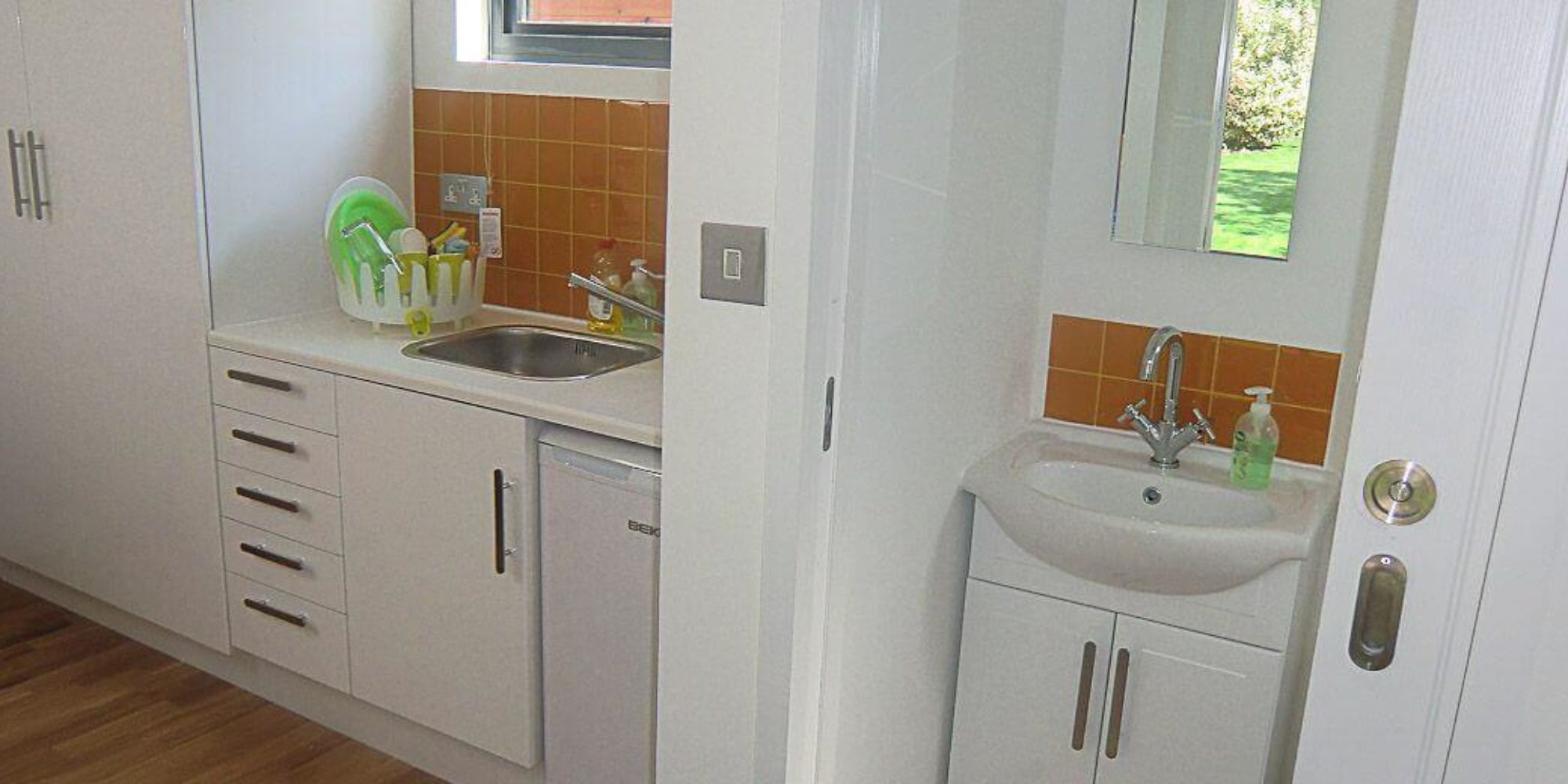 GARDEN GUEST ROOM AND OFFICE WINCHFIELD, HAMPSHIRE Vertis Buildings